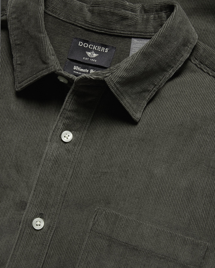 View of model wearing Chimera Ultimate Shirt, Regular Fit.