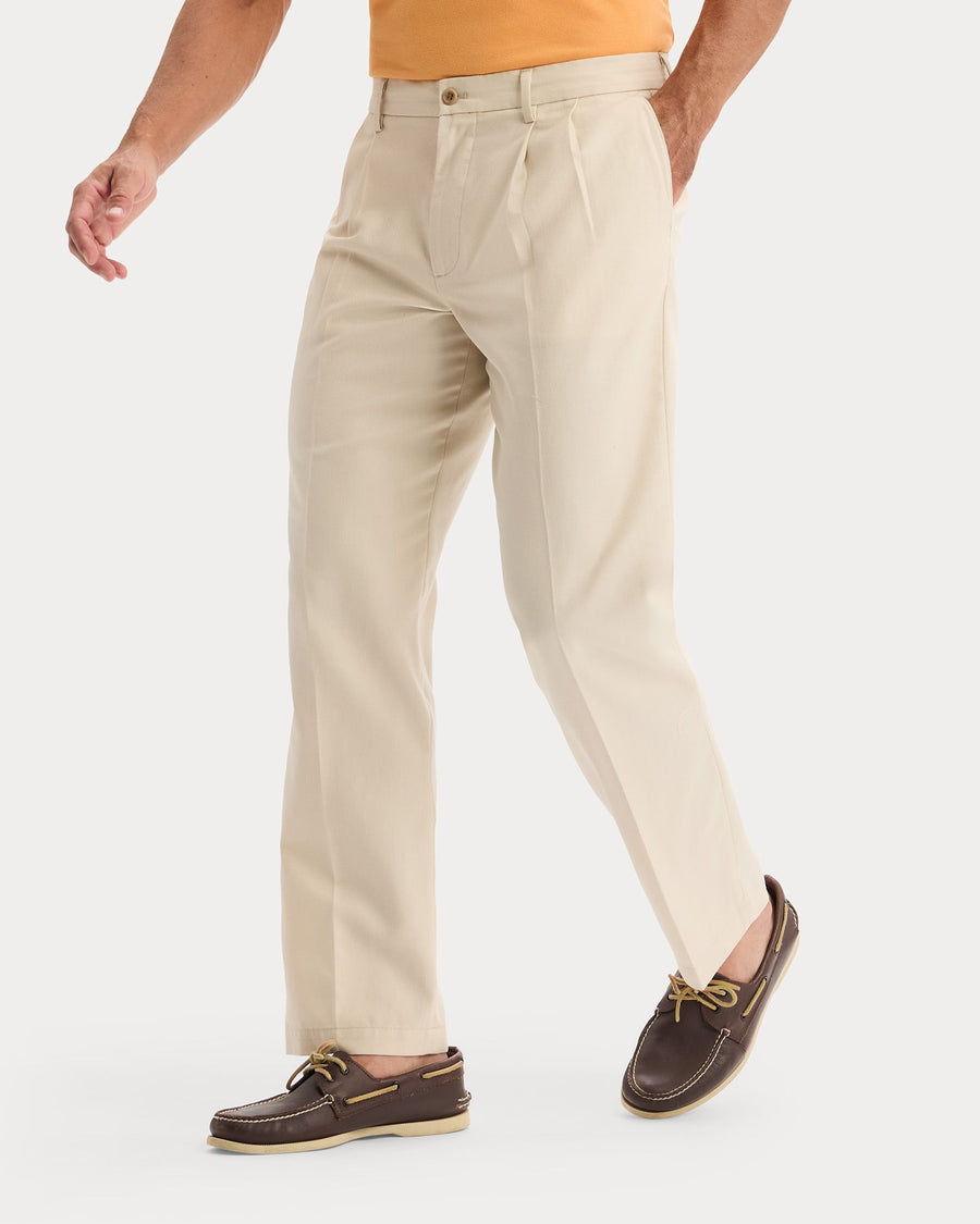 Signature Khaki Pants, Classic Fit - Dockers®