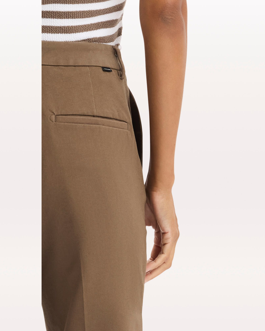 Mid-Rise Collins Trouser with Sculpt, Slim Fit - Dockers®