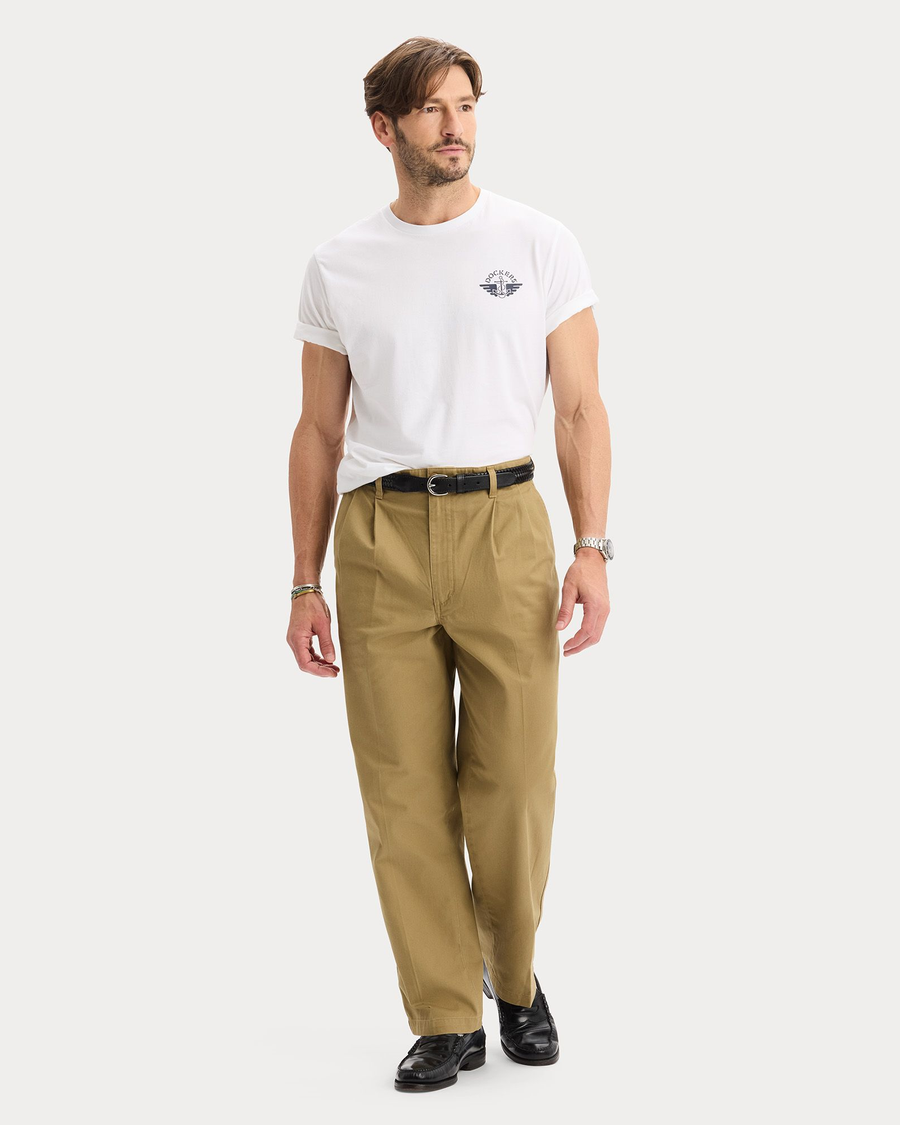 Eighty-Six Original Pleated Chinos, Loose Fit - Dockers®