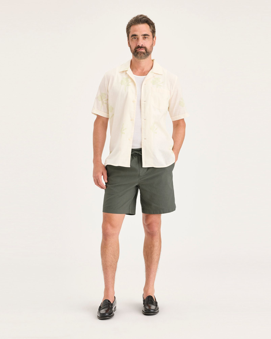 Front view of model wearing Tea Leaf Men's Straight Fit Ultimate Pull-On Short 8.5".