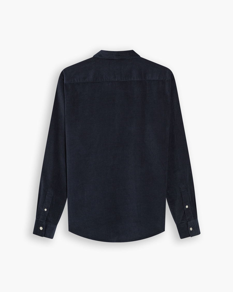 View of model wearing Total Eclipse Ultimate Shirt Long Sleeve, Regular Fit.