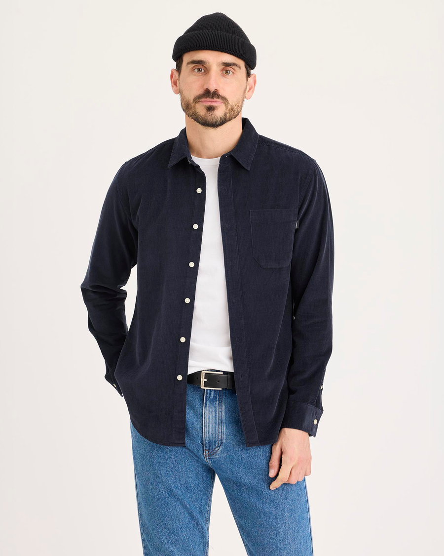 Front view of model wearing Total Eclipse Ultimate Shirt Long Sleeve, Regular Fit.