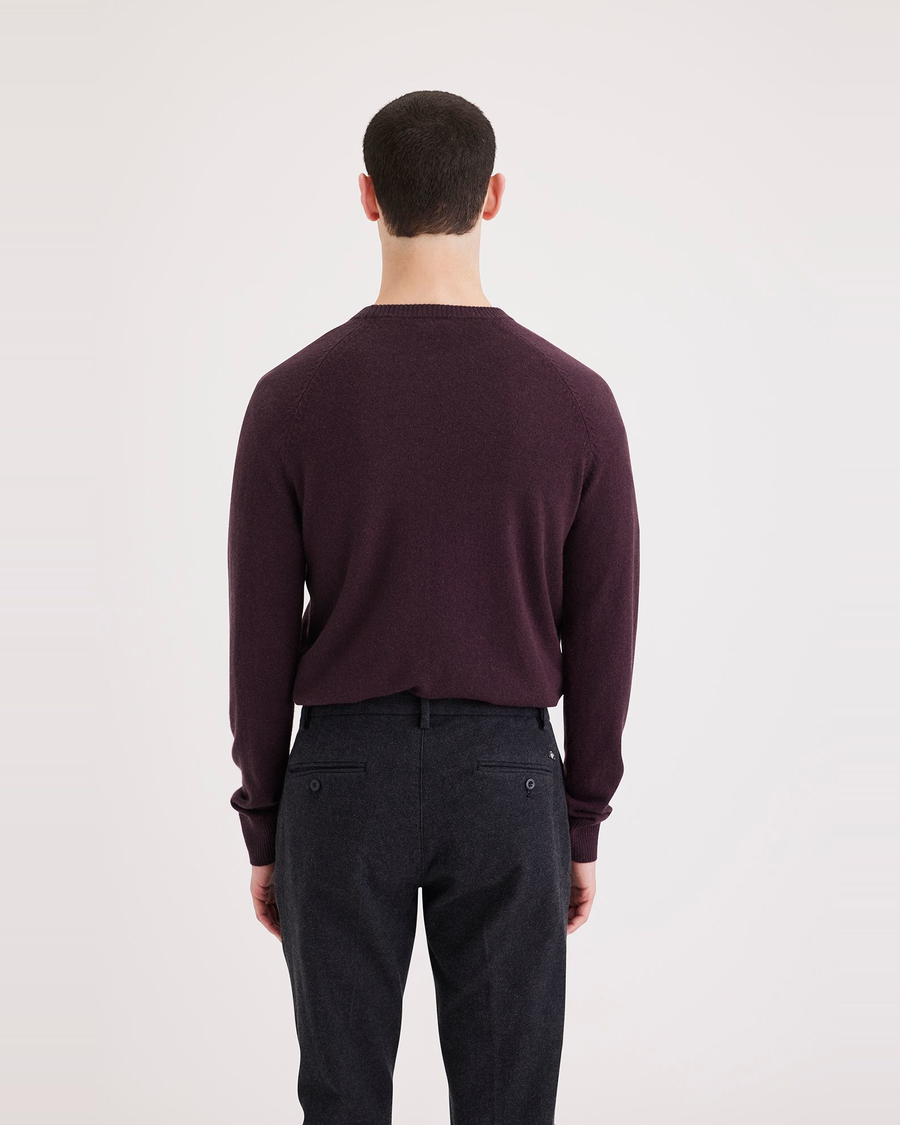 Back view of model wearing Winetesting Heather Men's Regular Fit Crafted Cashmere Sweater.